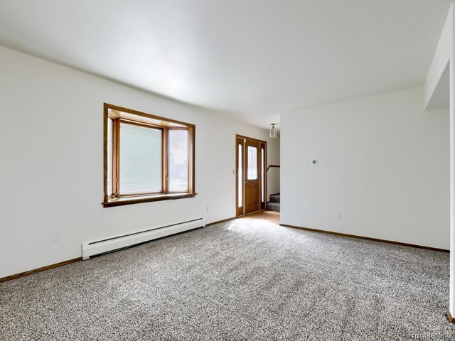 15818 E 8th Circle, Aurora, CO 80011