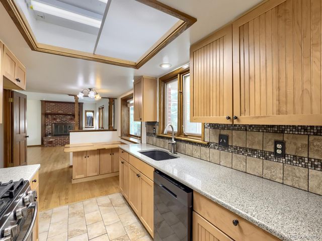 15818 E 8th Circle, Aurora, CO 80011