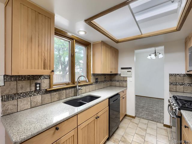 15818 E 8th Circle, Aurora, CO 80011
