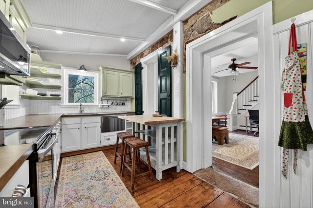 244 E OLD PHILADELPHIA PIKE, Douglassville, PA 19518