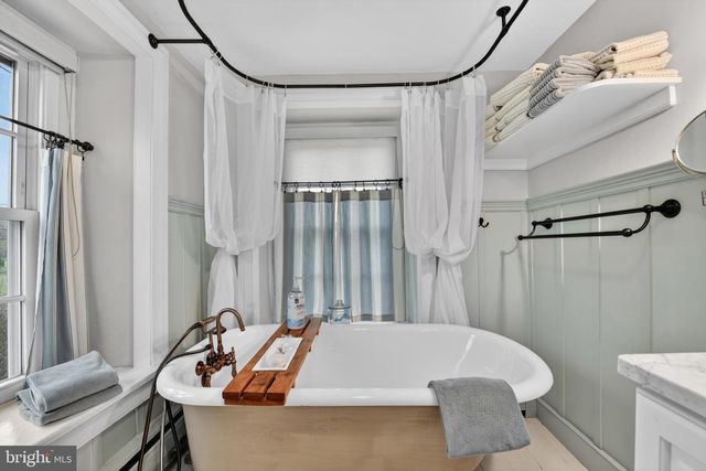 244 E OLD PHILADELPHIA PIKE, Douglassville, PA 19518