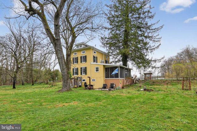 244 E OLD PHILADELPHIA PIKE, Douglassville, PA 19518