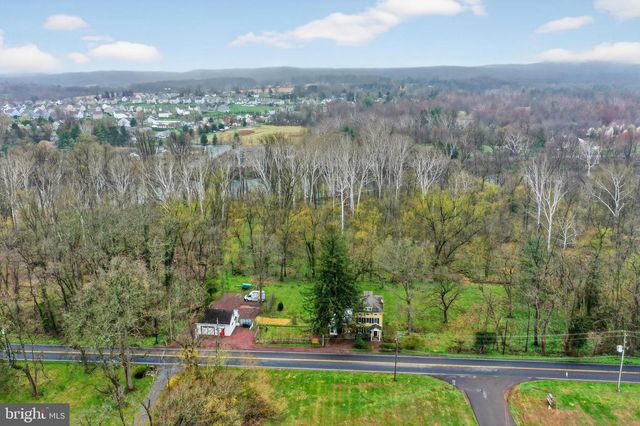 244 E OLD PHILADELPHIA PIKE, Douglassville, PA 19518