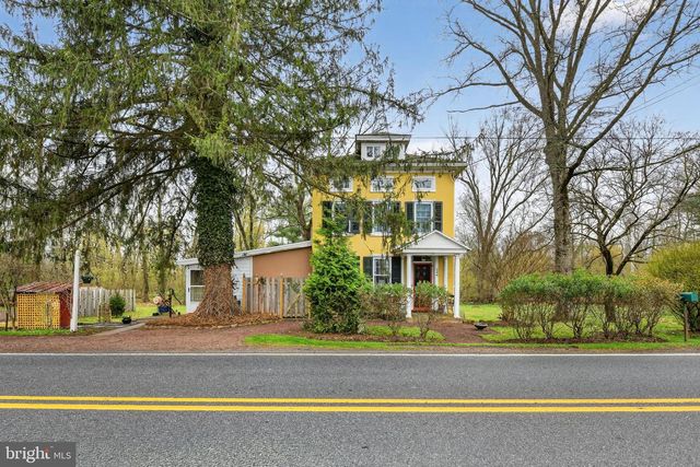 244 E OLD PHILADELPHIA PIKE, Douglassville, PA 19518