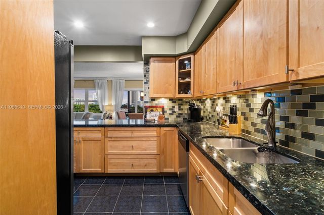 200 Diplomat Pkwy 732, Hallandale Beach, FL 33009