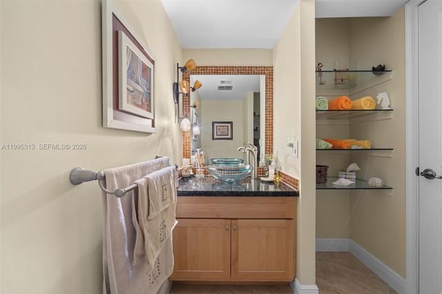 200 Diplomat Pkwy 732, Hallandale Beach, FL 33009