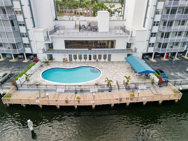 200 Diplomat Pkwy 732, Hallandale Beach, FL 33009