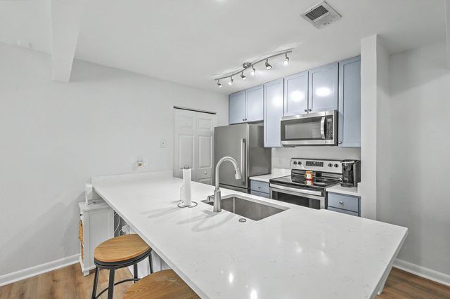 271 Alexandra Drive 6, Mount Pleasant, SC 29464