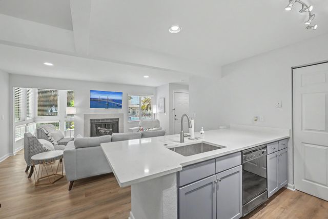 271 Alexandra Drive 6, Mount Pleasant, SC 29464