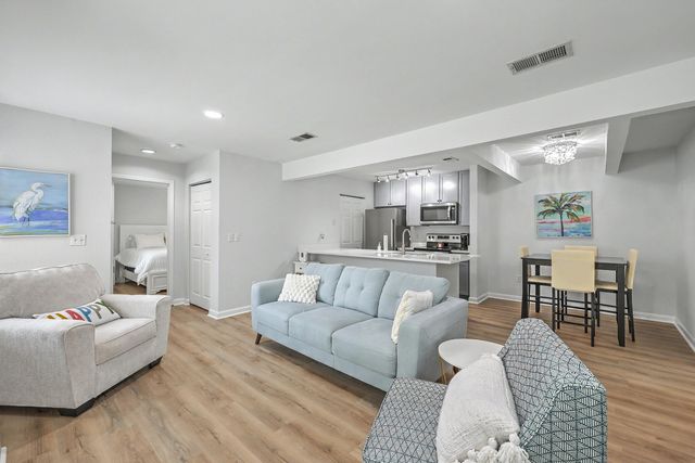 271 Alexandra Drive 6, Mount Pleasant, SC 29464