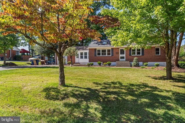2527 VETERANS DR, Wilmington, DE 19810