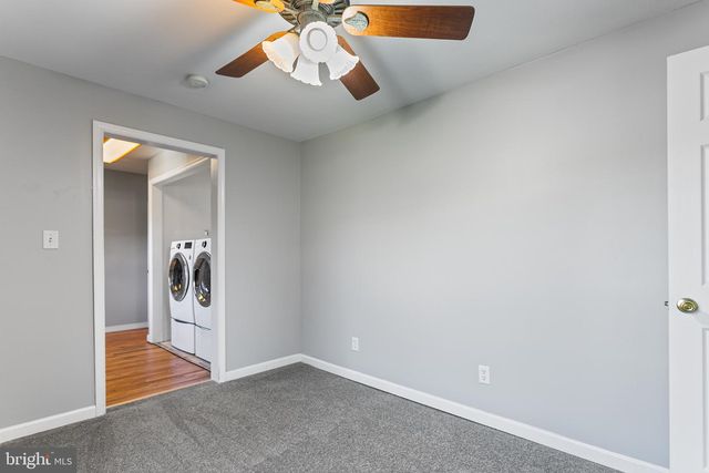 2527 VETERANS DR, Wilmington, DE 19810