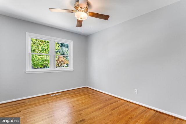 2527 VETERANS DR, Wilmington, DE 19810
