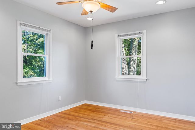 2527 VETERANS DR, Wilmington, DE 19810