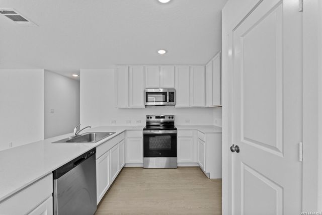 407 Sauvignon Pt, New Braunfels, TX 78130