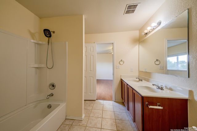 11843 SILVER COINS, San Antonio, TX 78254