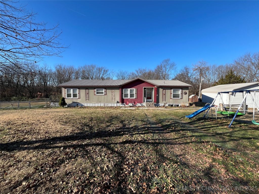 61901 E 288 Road, Grove, OK 74344