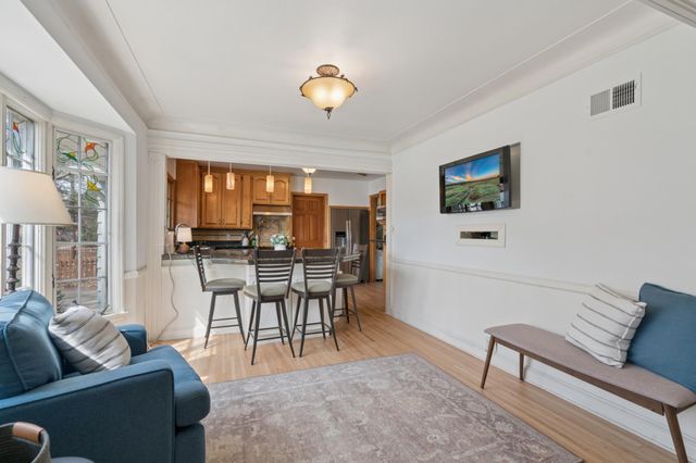 2212 W 53rd Street, Minneapolis, MN 55419