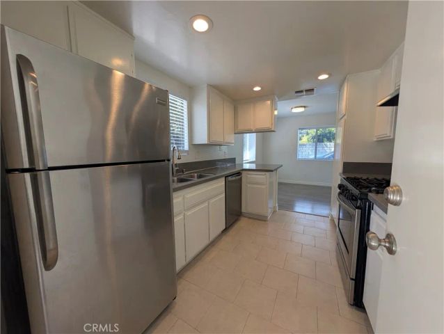529 E Colorado Boulevard D, Monrovia, CA 91016