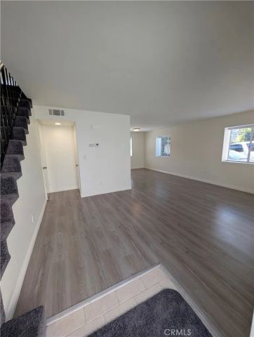 529 E Colorado Boulevard D, Monrovia, CA 91016