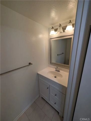 529 E Colorado Boulevard D, Monrovia, CA 91016