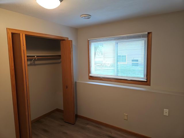 7613 Fairfield Road, Brooklyn Park, MN 55444