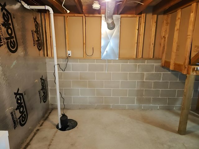 7613 Fairfield Road, Brooklyn Park, MN 55444
