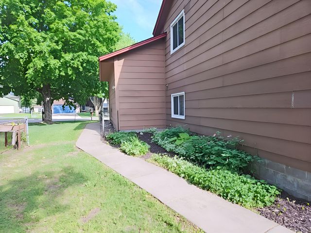 7613 Fairfield Road, Brooklyn Park, MN 55444