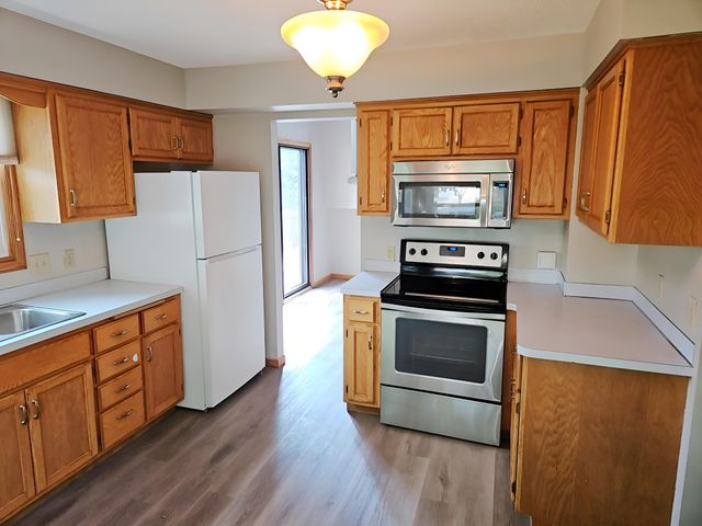 7613 Fairfield Road, Brooklyn Park, MN 55444