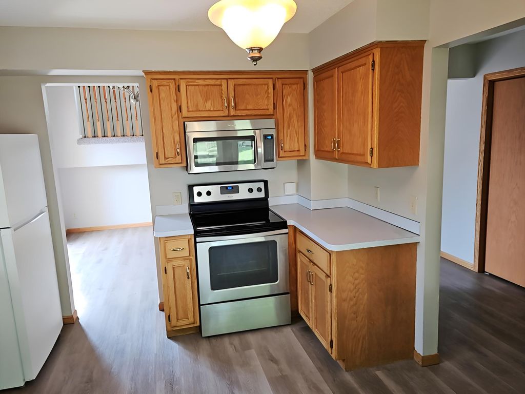7613 Fairfield Road, Brooklyn Park, MN 55444 — photo 4
