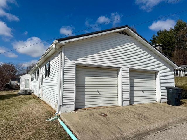 807 Upper Circle Drive, Shoals, IN 47581