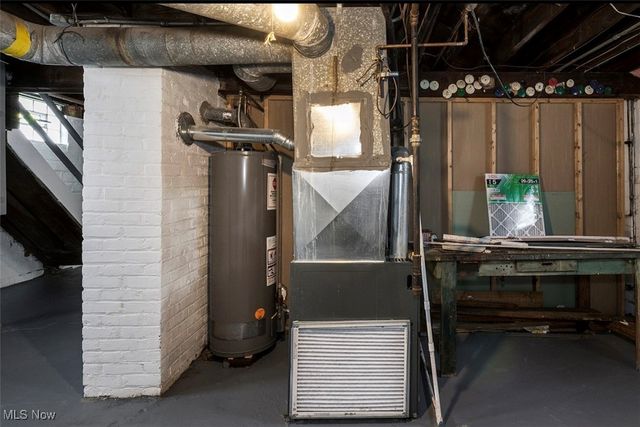 17710 Crestland Road, Cleveland, OH 44119