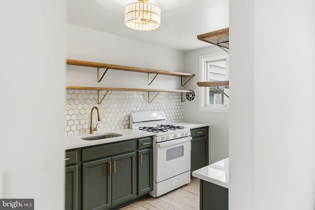 317 STEMMERS RUN RD, Baltimore, MD 21221