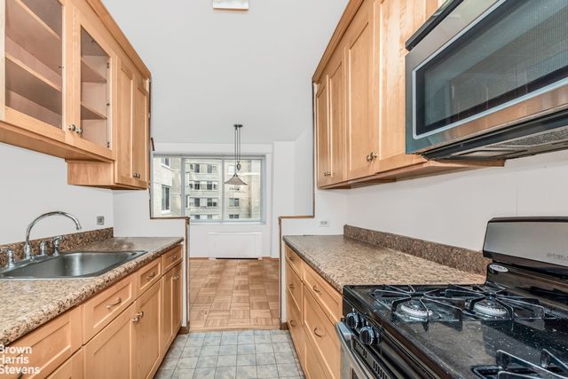 3333 Henry Hudson Pkwy Apt 2L, New York City, NY 10463