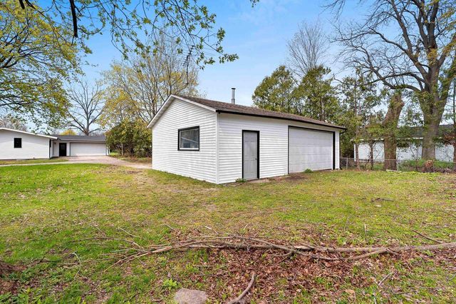 2120 CRANE STREET, Oshkosh, WI 54901