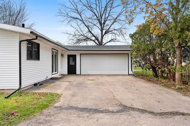 2120 CRANE STREET, Oshkosh, WI 54901
