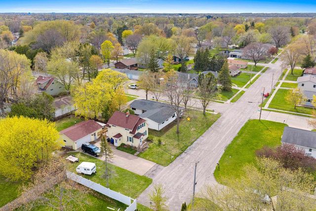 2120 CRANE STREET, Oshkosh, WI 54901