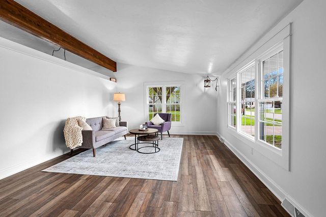 2120 CRANE STREET, Oshkosh, WI 54901