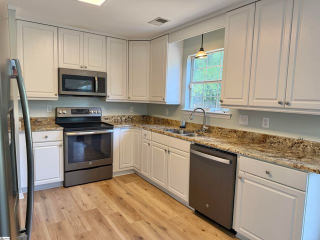 303 Adirondack Way, Simpsonville, SC 29681