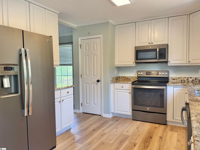 303 Adirondack Way, Simpsonville, SC 29681