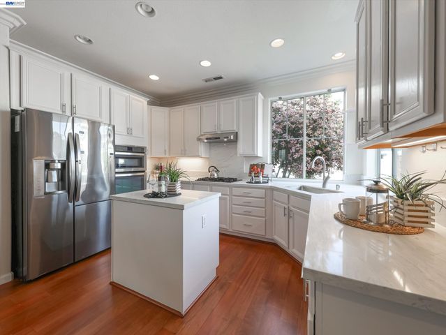 326 I St, Fremont, CA 94536