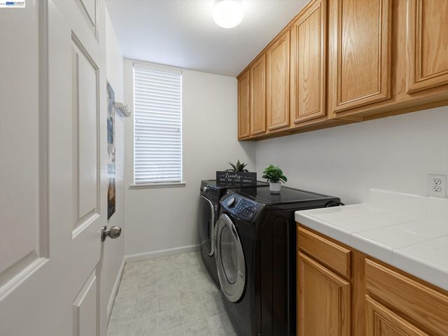 326 I St, Fremont, CA 94536