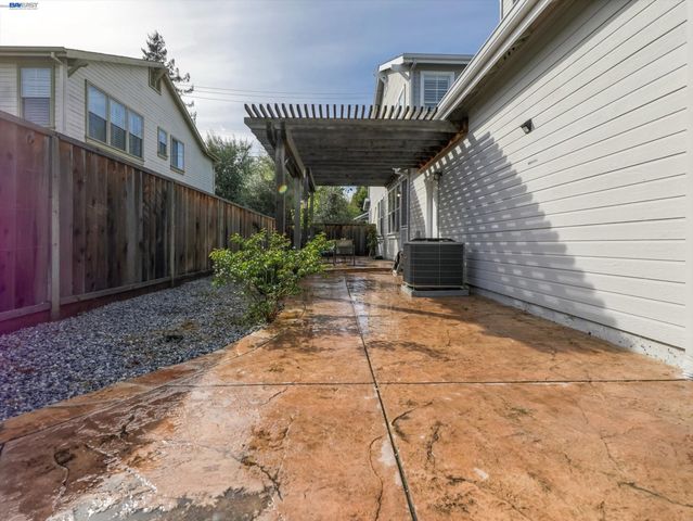 326 I St, Fremont, CA 94536