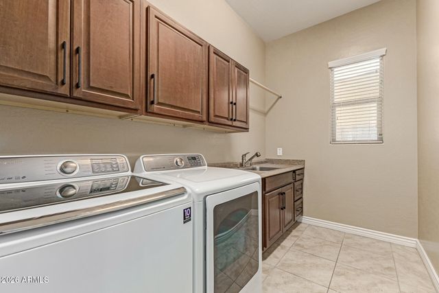 18456 W PARADISE Lane, Surprise, AZ 85388