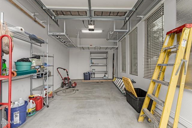 18456 W PARADISE Lane, Surprise, AZ 85388