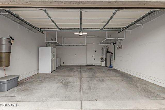 18456 W PARADISE Lane, Surprise, AZ 85388