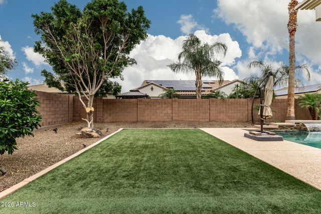 18456 W PARADISE Lane, Surprise, AZ 85388