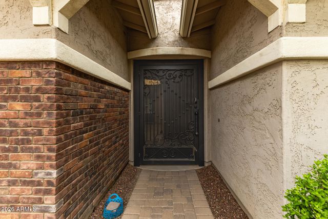 18456 W PARADISE Lane, Surprise, AZ 85388