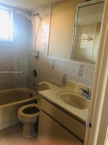 2212 W 74th St 101-28, Hialeah, FL 33016