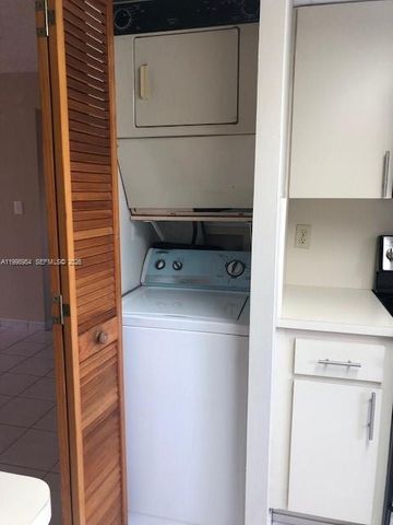 2212 W 74th St 101-28, Hialeah, FL 33016